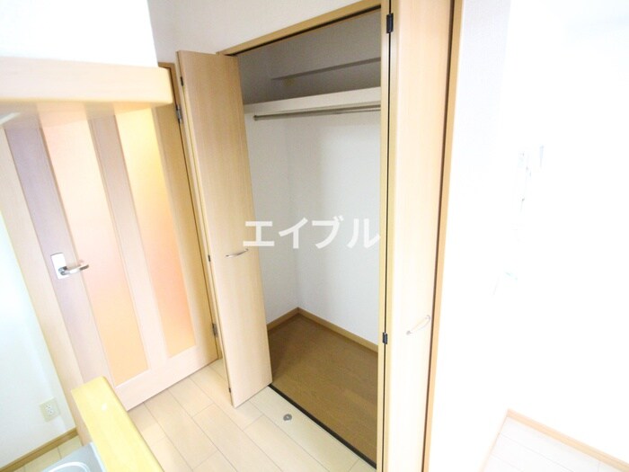 物件内観写真16　(収納)