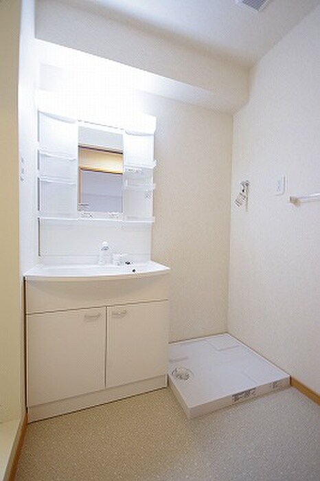 物件内観写真12　(洗面)