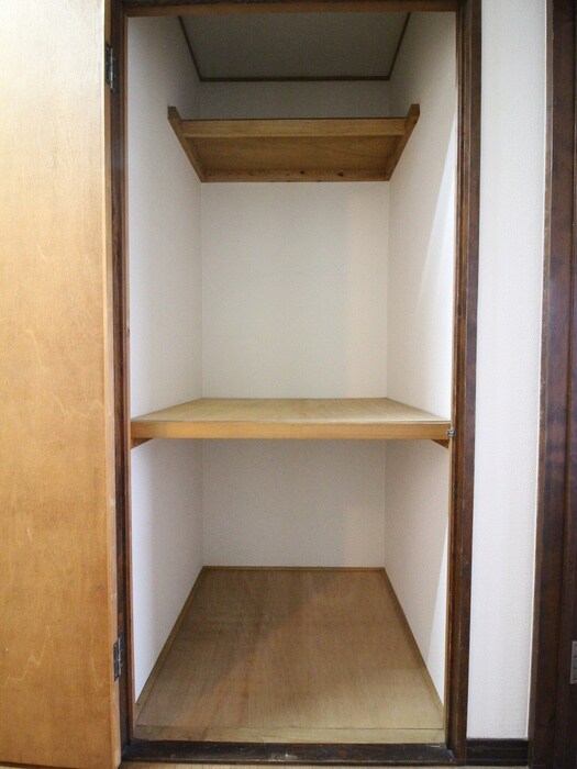 物件内観写真12　(収納)