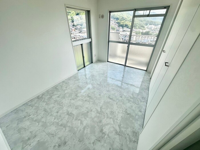 物件内観写真4　(居室)