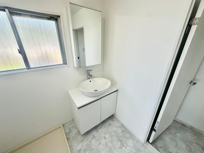 物件内観写真9　(洗面)