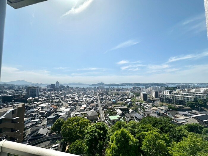 物件内観写真12　(室内からの展望)