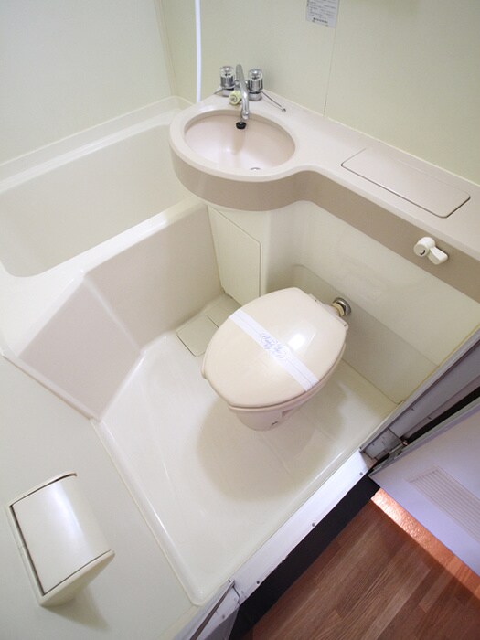 物件内観写真14　(トイレ)