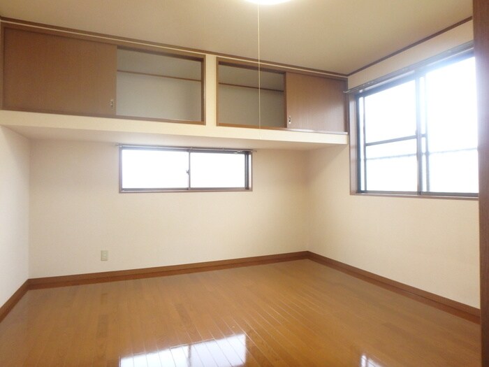 物件内観写真4　(居室)