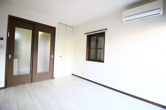 物件内観写真5　(居室)