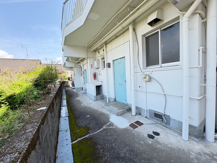 物件外観写真5　(エントランス部分)