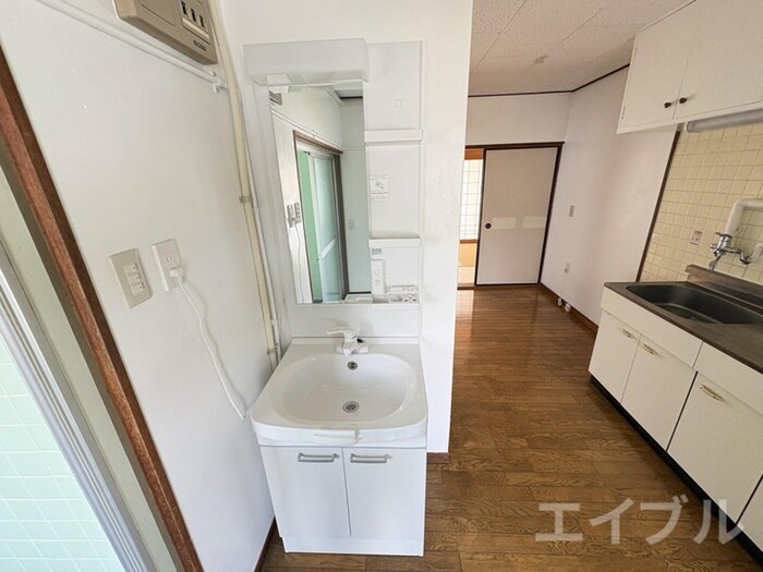 物件内観写真10　(洗面)