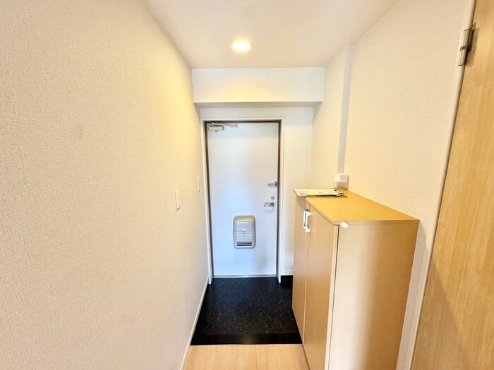物件内観写真12　(玄関)