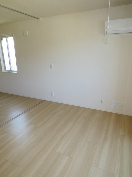 物件内観写真11　(居室)