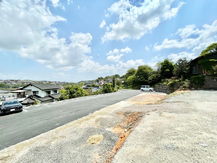 物件外観写真2　(駐車場)