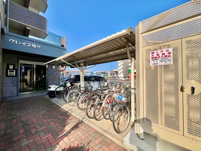 物件外観写真2　(駐輪場)