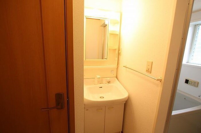 物件内観写真11　(洗面)