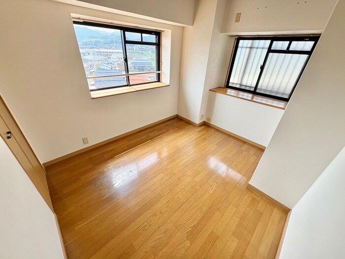 物件内観写真9　(居室)