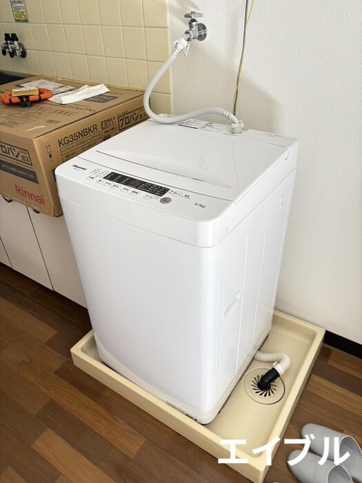 物件内観写真14　(洗濯機置場)