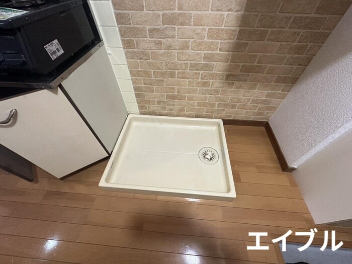 物件内観写真15　(洗濯機置場)