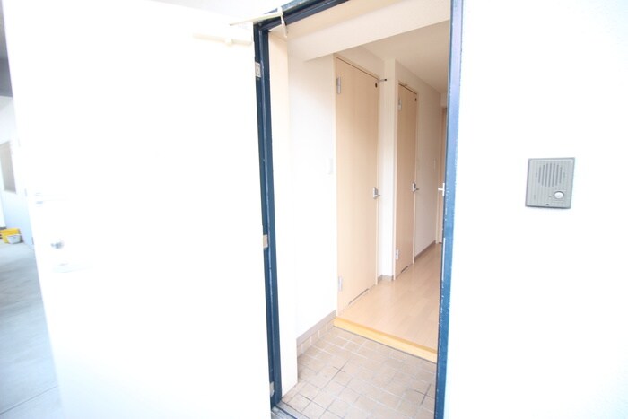 物件内観写真17　(玄関)
