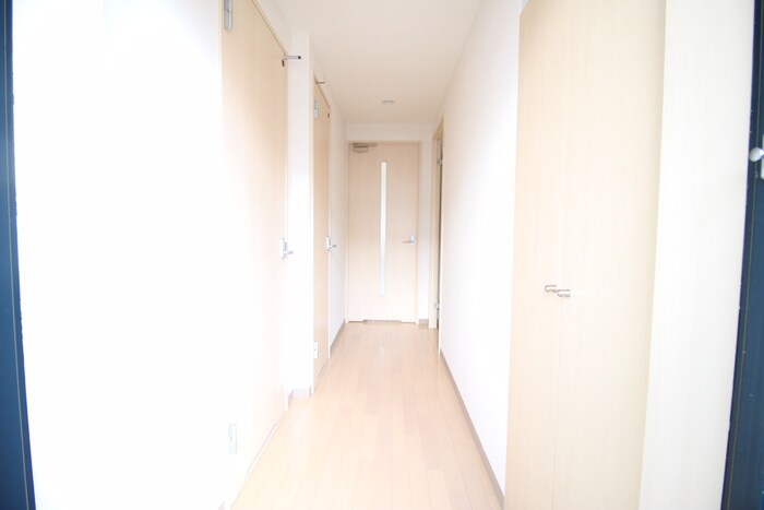 物件内観写真18　(廊下)