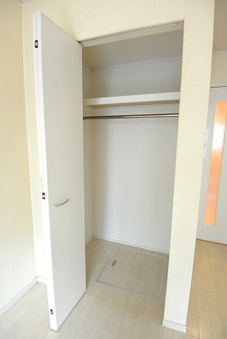物件内観写真10　(収納)