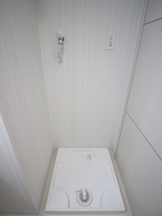 物件内観写真14　(洗濯機置場)