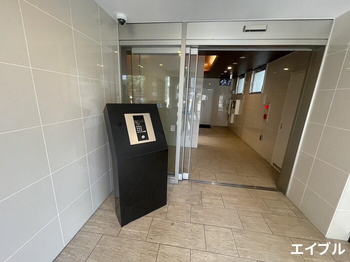 物件外観写真5　(エントランス部分)