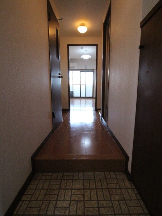 物件内観写真21　(玄関)