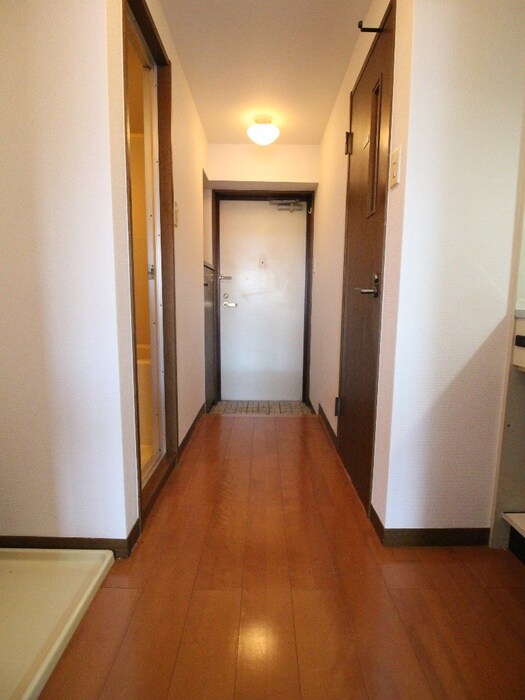 物件内観写真22　(廊下)
