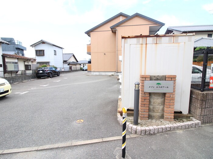 物件外観写真4　(エントランス部分)