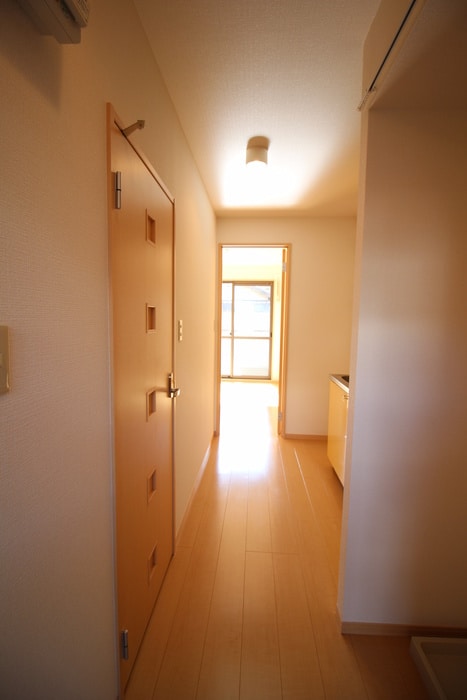 物件内観写真15　(廊下)
