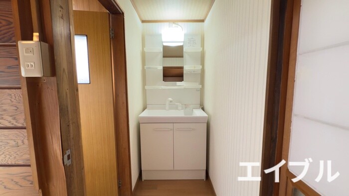 物件内観写真12　(洗面)