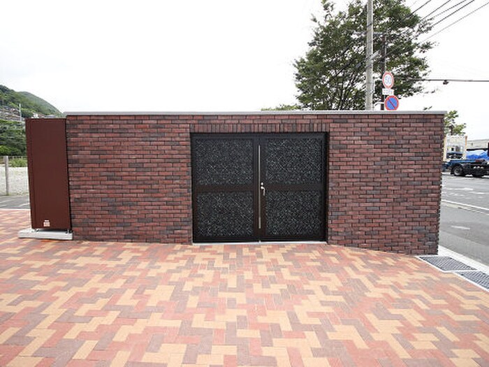 物件外観写真6　(建物設備)