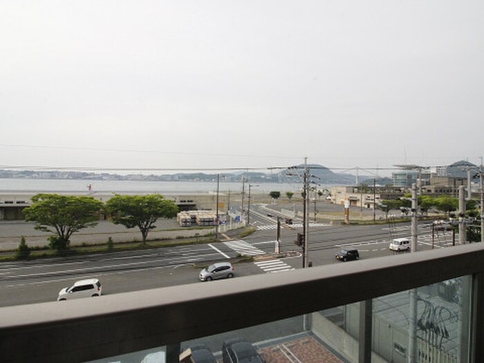 物件内観写真16　(室内からの展望)