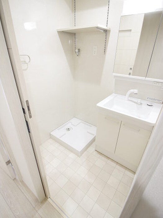 物件内観写真16　(洗濯機置場)