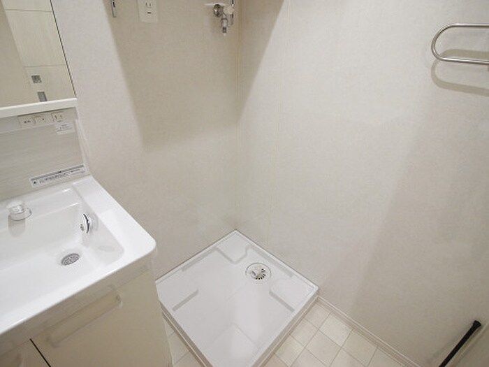 物件内観写真17　(洗濯機置場)