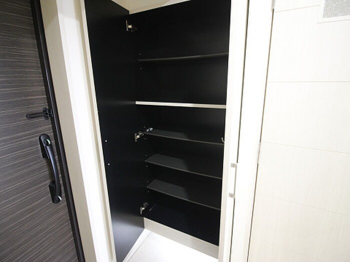 物件内観写真18　(靴箱)