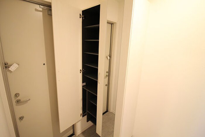 物件内観写真17　(靴箱)