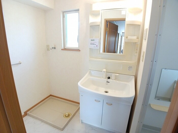 物件内観写真11　(洗面)