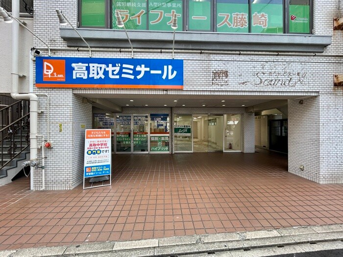 物件内観写真18　(玄関)