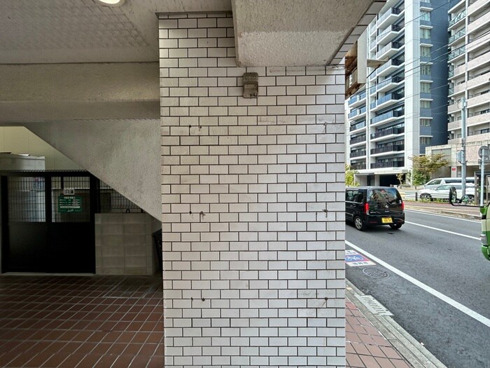 物件内観写真21　(玄関)