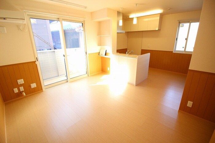 物件内観写真3　(居室)