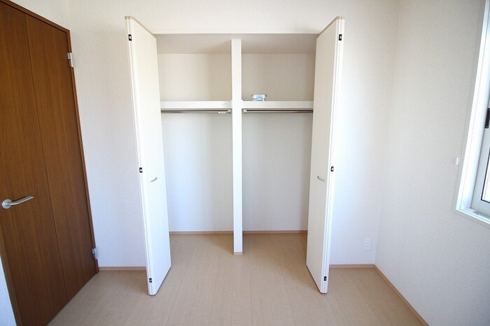 物件内観写真6　(収納)