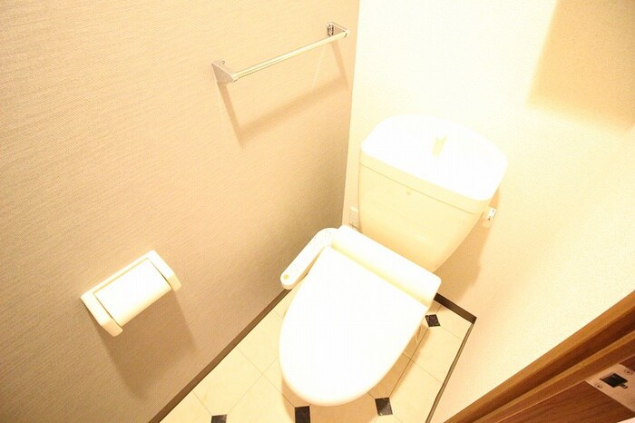 物件内観写真8　(トイレ)