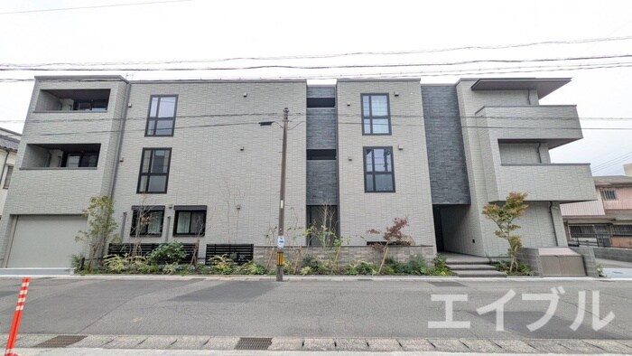 シャーメゾン春日の物件外観写真