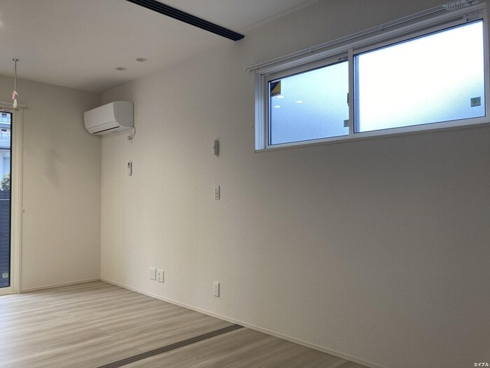 物件内観写真8　(居室)