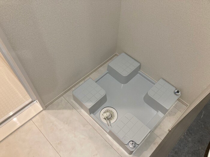 物件内観写真16　(洗濯機置場)