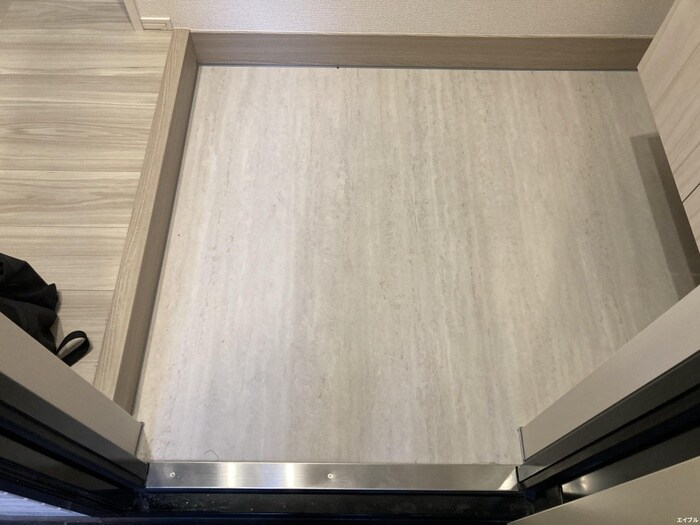 物件内観写真16　(玄関)