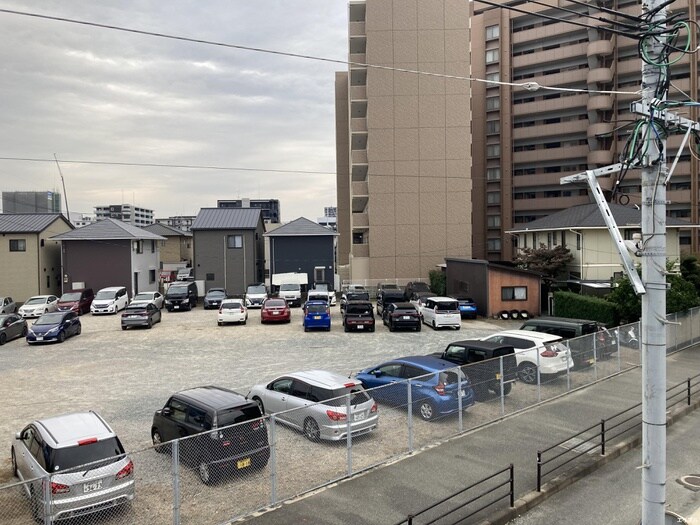 物件内観写真22　(室内からの展望)