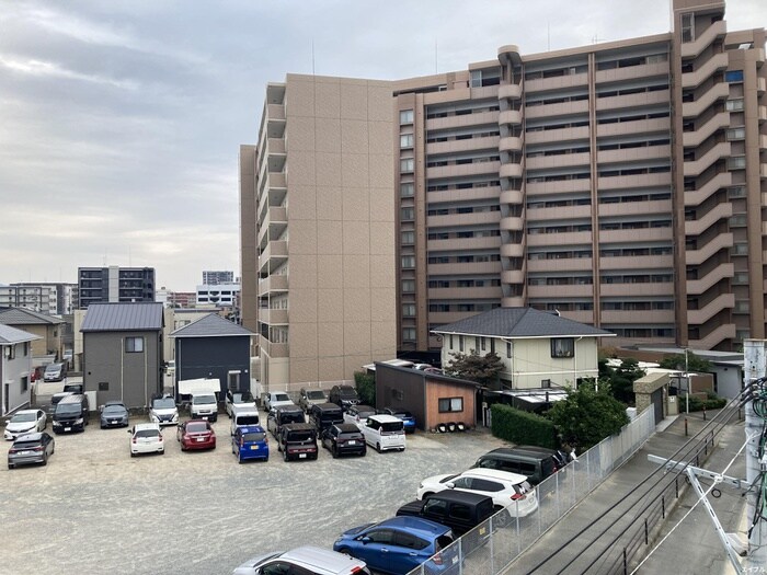 物件内観写真22　(室内からの展望)