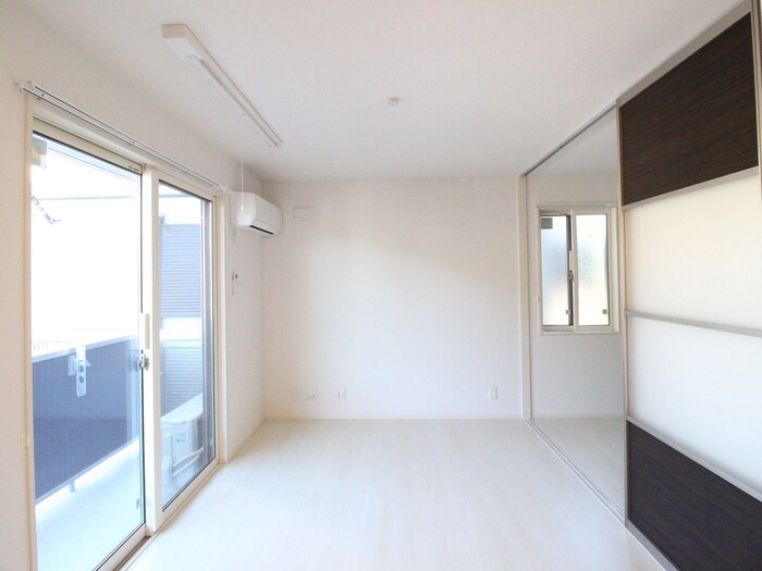 物件内観写真19　(居室)