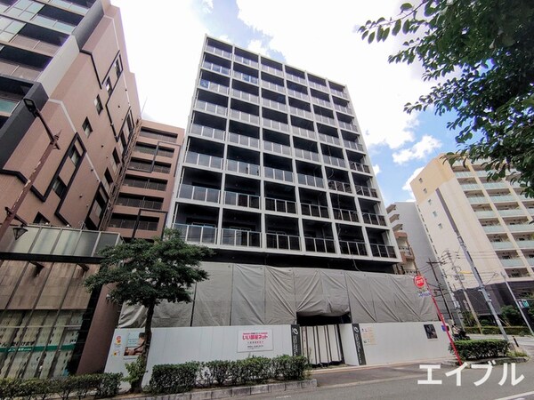 建築中