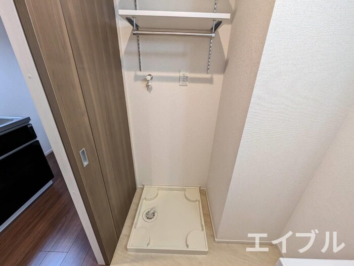 物件内観写真13　(洗濯機置場)